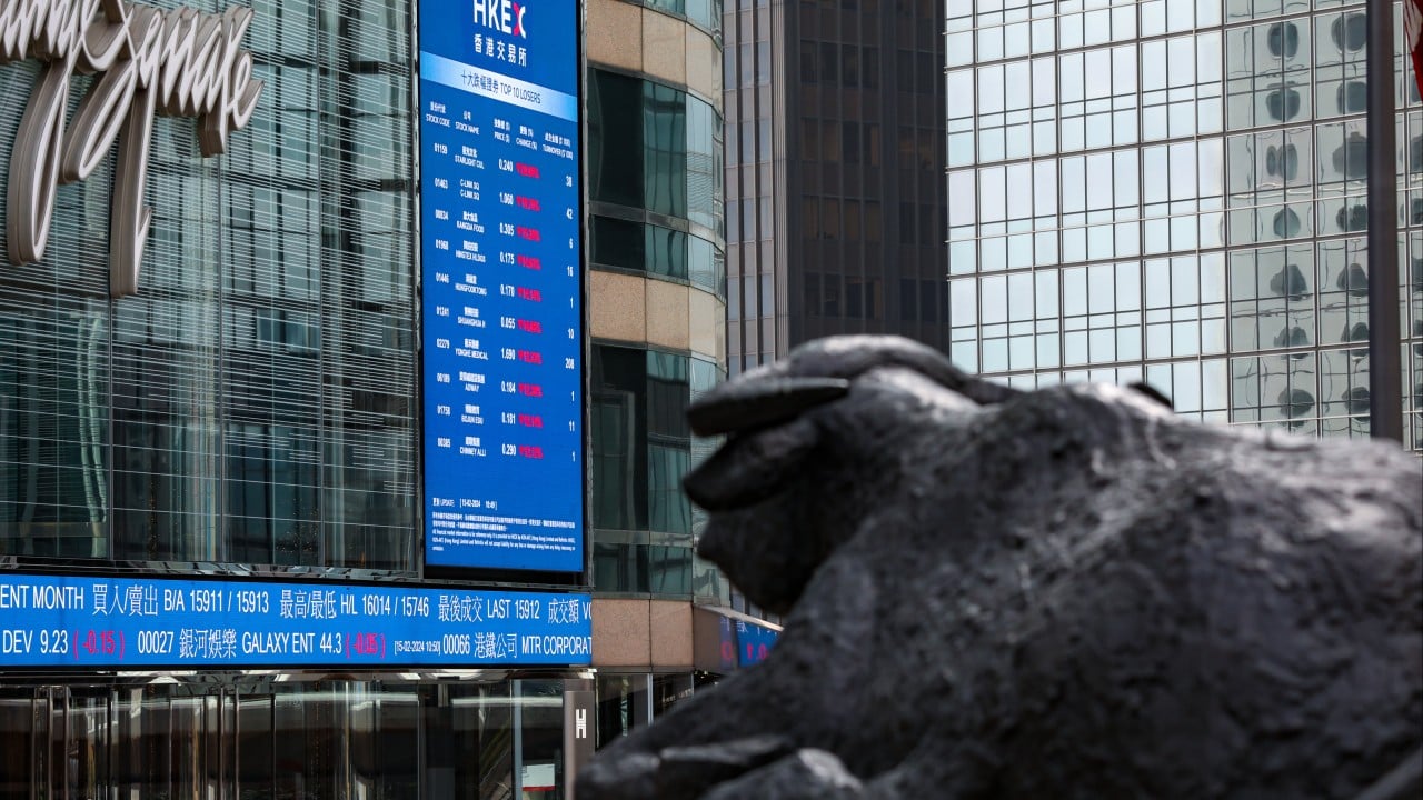 hong kong stocks tumble on china deflation concerns, reduced us rate cut expectations