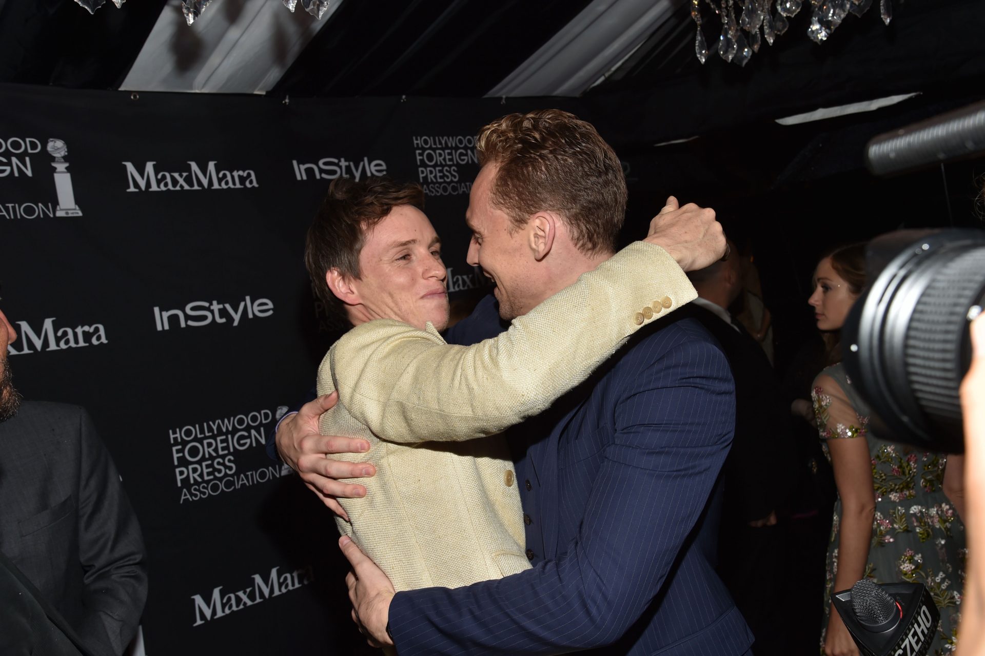 p Eddie Redmayne y <b>Tom</b> <b>Hiddleston</b> estudiaron juntos en el elitista Eton Col...