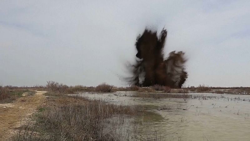 kazahsztán: már elkezdődött az apadás, de még több ezer ház van víz alatt