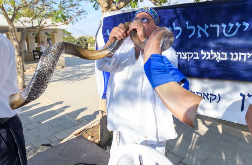 israelíes conmemoran cruce del río jordán de la biblia hace 3.300 años