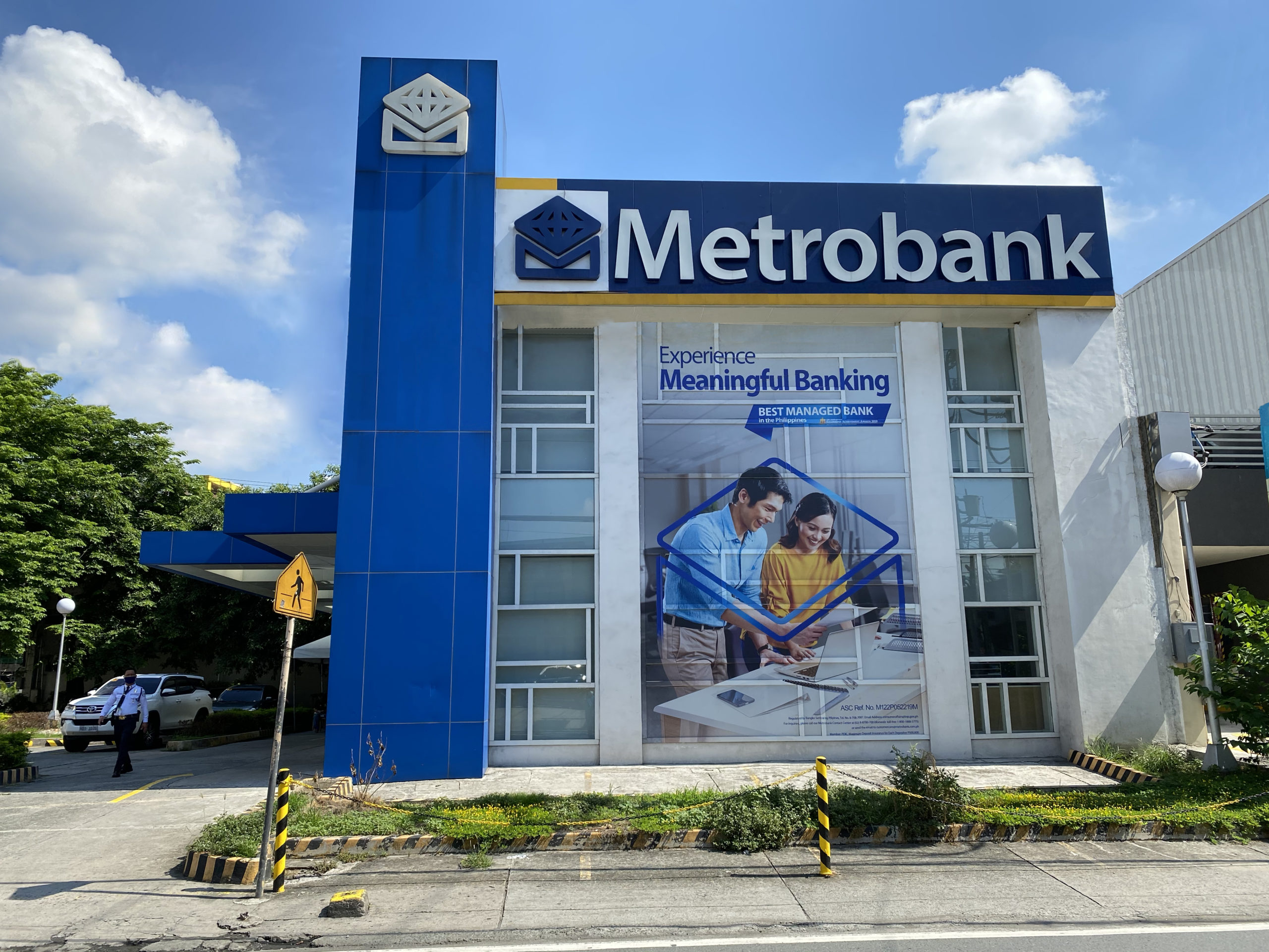 sss taps metrobank to manage p1.5-b balanced fund