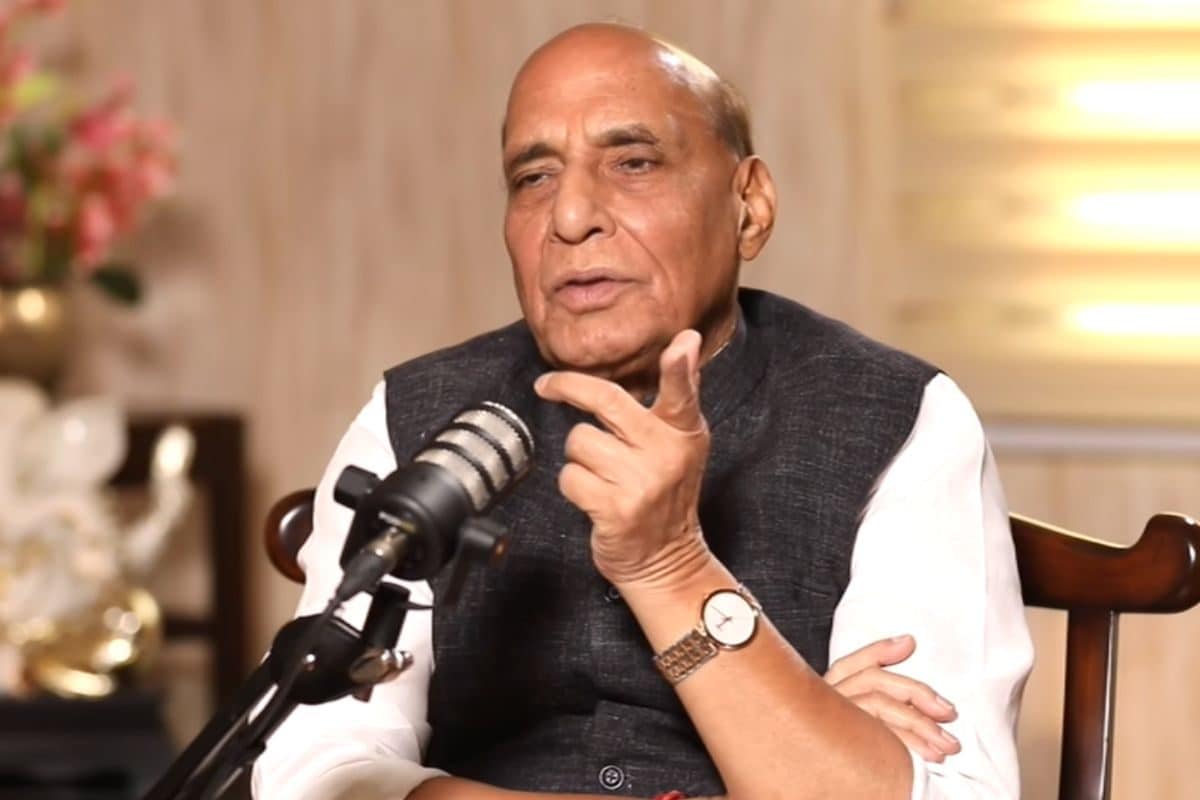 'didn't get parole for my mother's last rites during emergency': rajnath singh hits back at 'tanashahi' charge