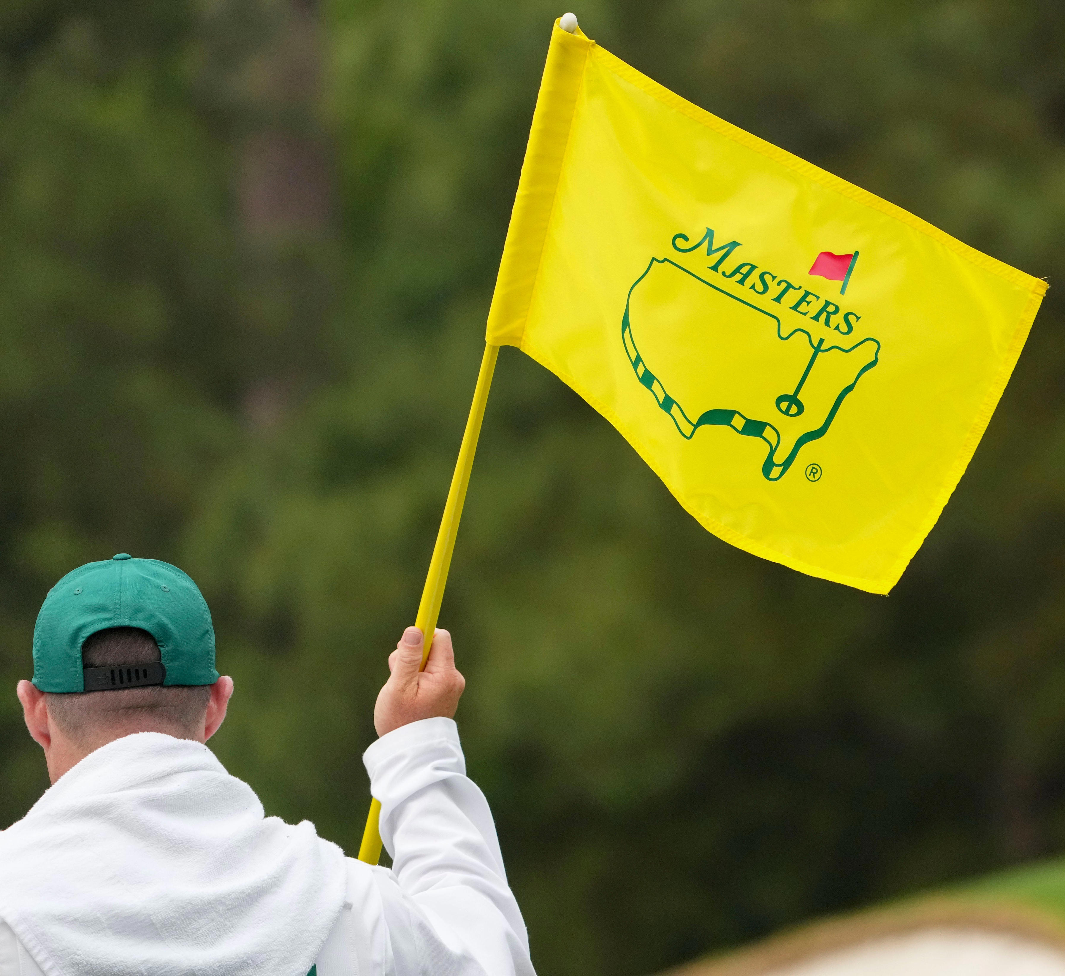 tiger woods live: updates, score and tracker for golf icon at augusta on day 1 thursday