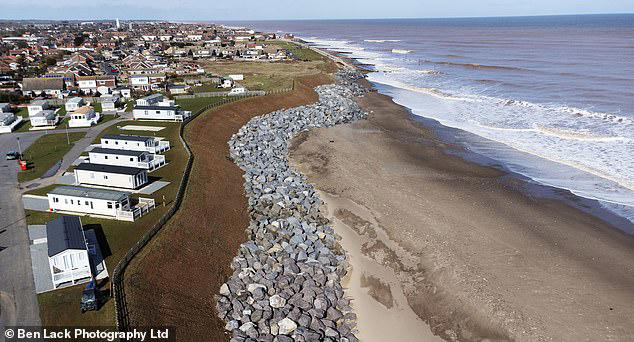 Fury as new homes to be built just 65ft from a cliff edge on one of ...
