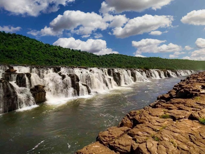 maior cachoeira longitudinal do mundo fica no brasil: como chegar