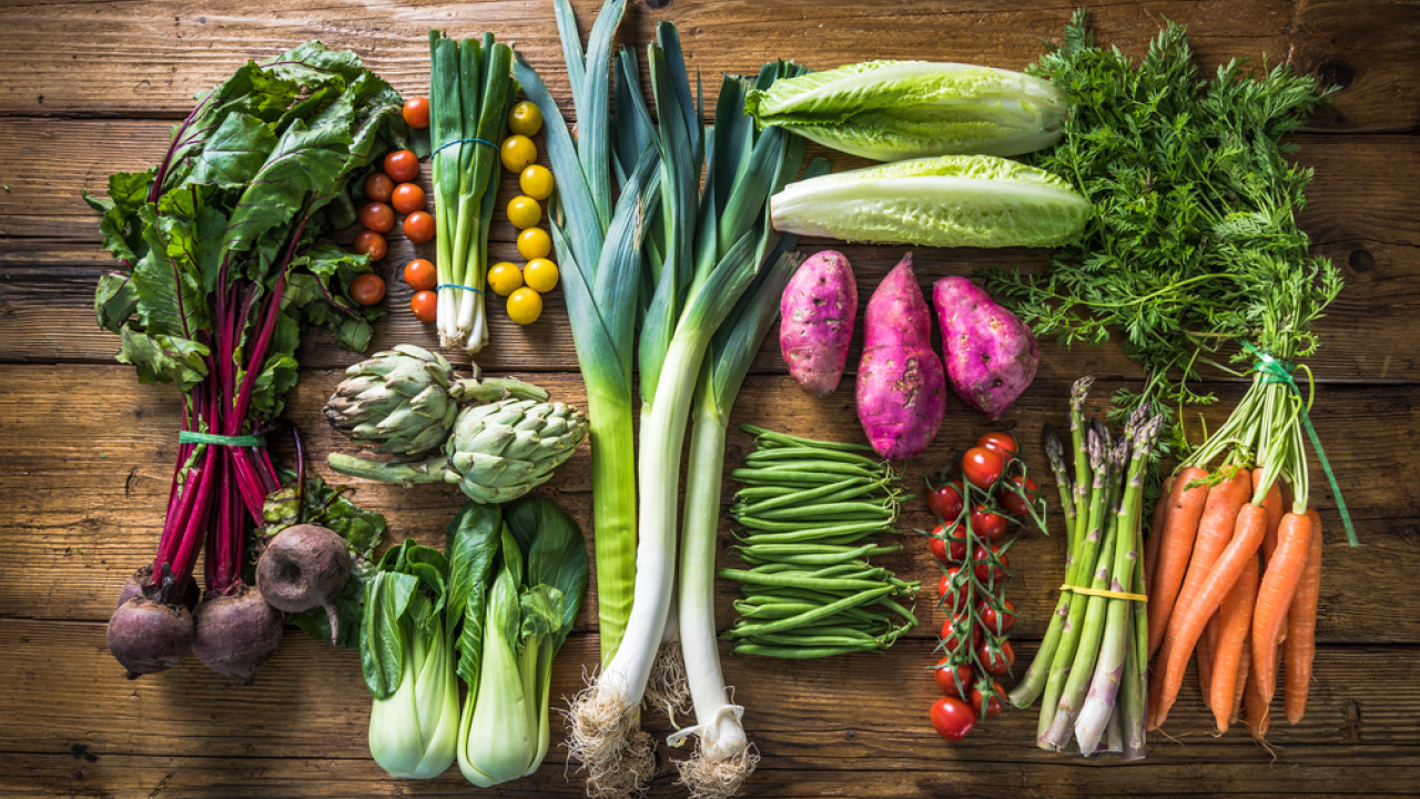 τα 3 λαχανικά που μπορείτε να καλλιεργήσετε ακόμα και στο περβάζι της κουζίνας σας
