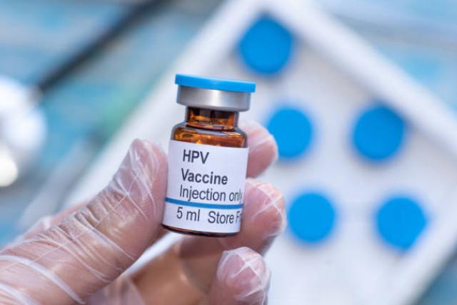 secretario de salud propone que vacunación contra virus del papiloma humano sea hasta los 17 años en bogotá