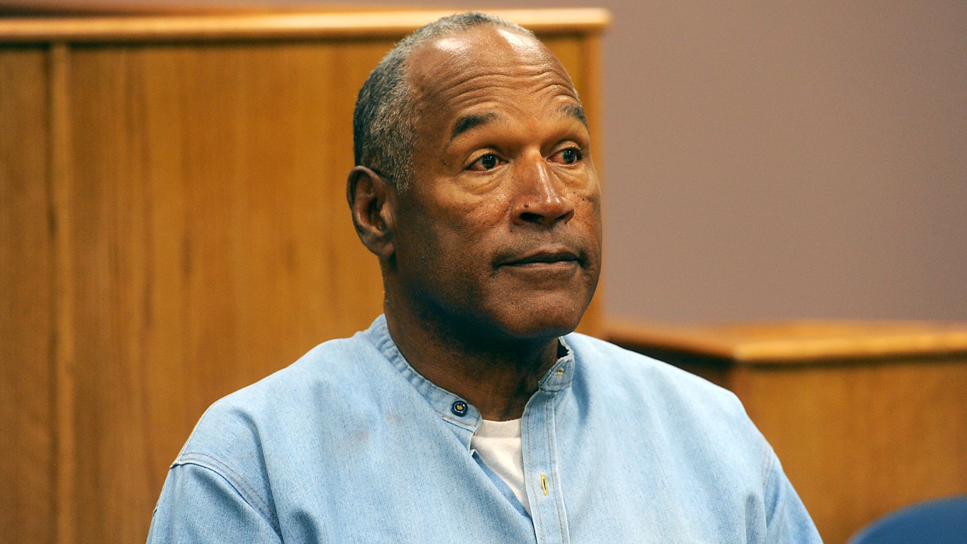 O.J. Simpson has died after a battle with cancer, reports TMZ. The former NFL player, accused of the double murder of his ex-wife, Nicole Brown Simpson, and her friend Ron Goldman, in the 90s, before being acquitted, died in Las Vegas, according to his family. The man whose trial marked the 90s and who was finally found guilty of the double murder, this time in civil court, in 1997, was 76 years old.