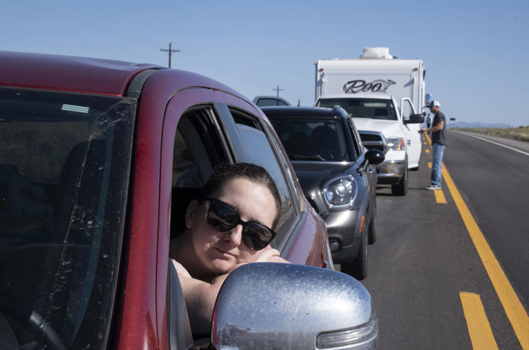 Country Thunder 2024 kicks off today in Florence, AZ. Here's everything