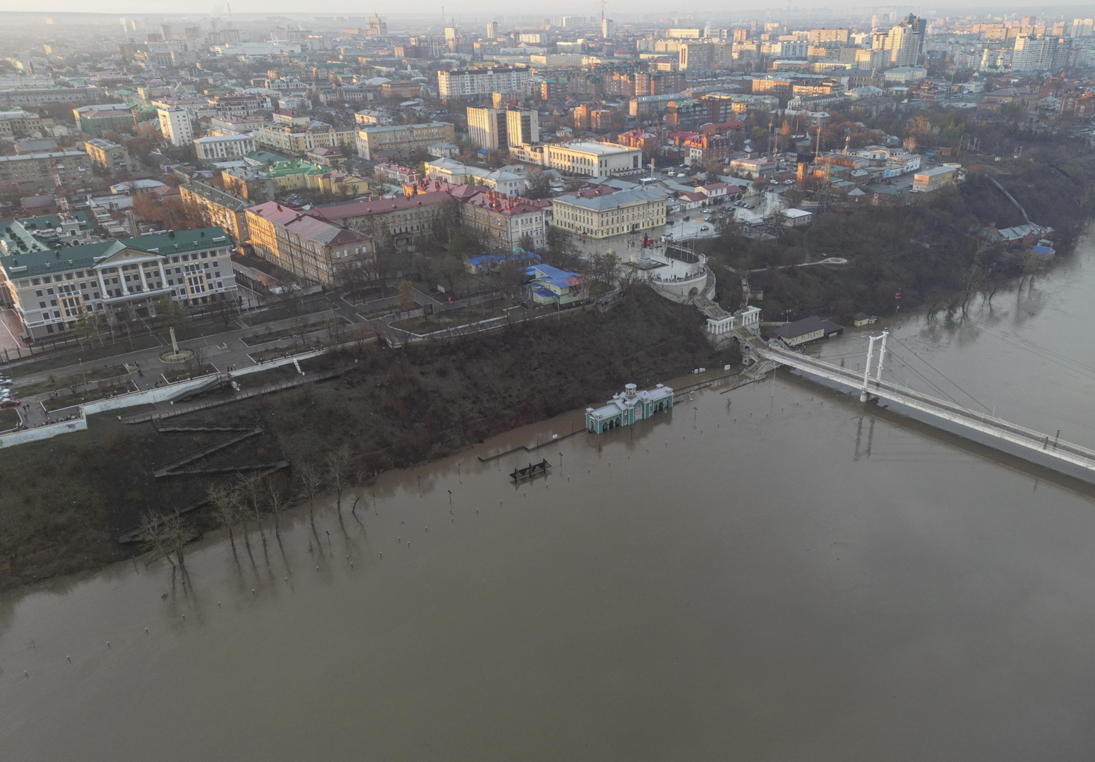rusia envía 90 toneladas de ayuda humanitaria a la región más afectada por las inundaciones