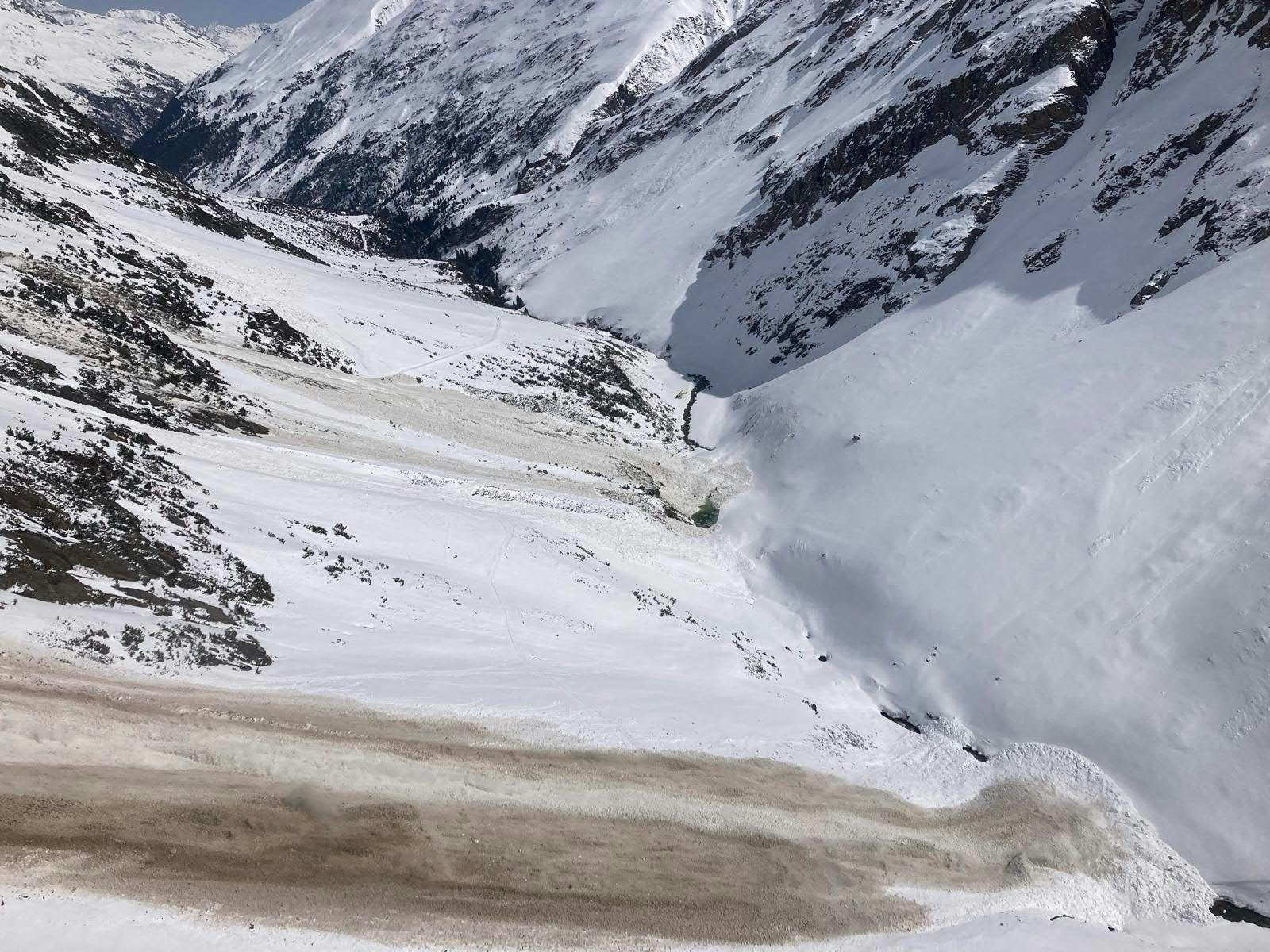 kolme hollantilaista hiihtoturistia kuoli lumivyöryssä itävallassa