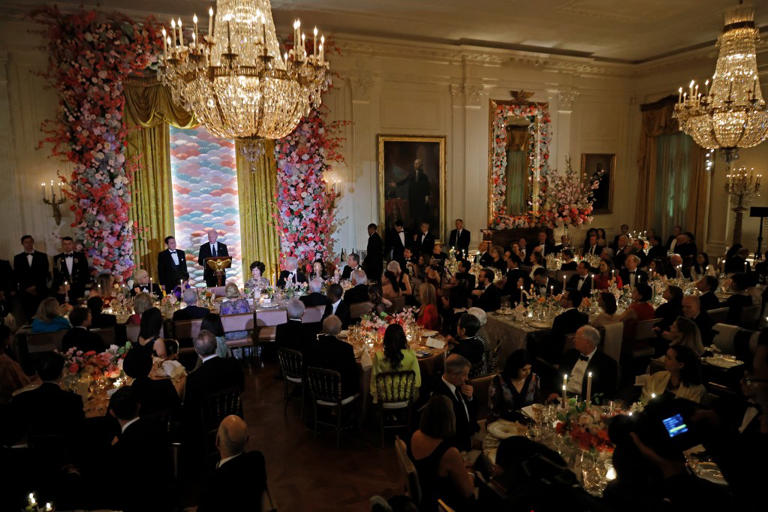 Paul Simon Sings ‘Graceland' At White House State Dinner - Update