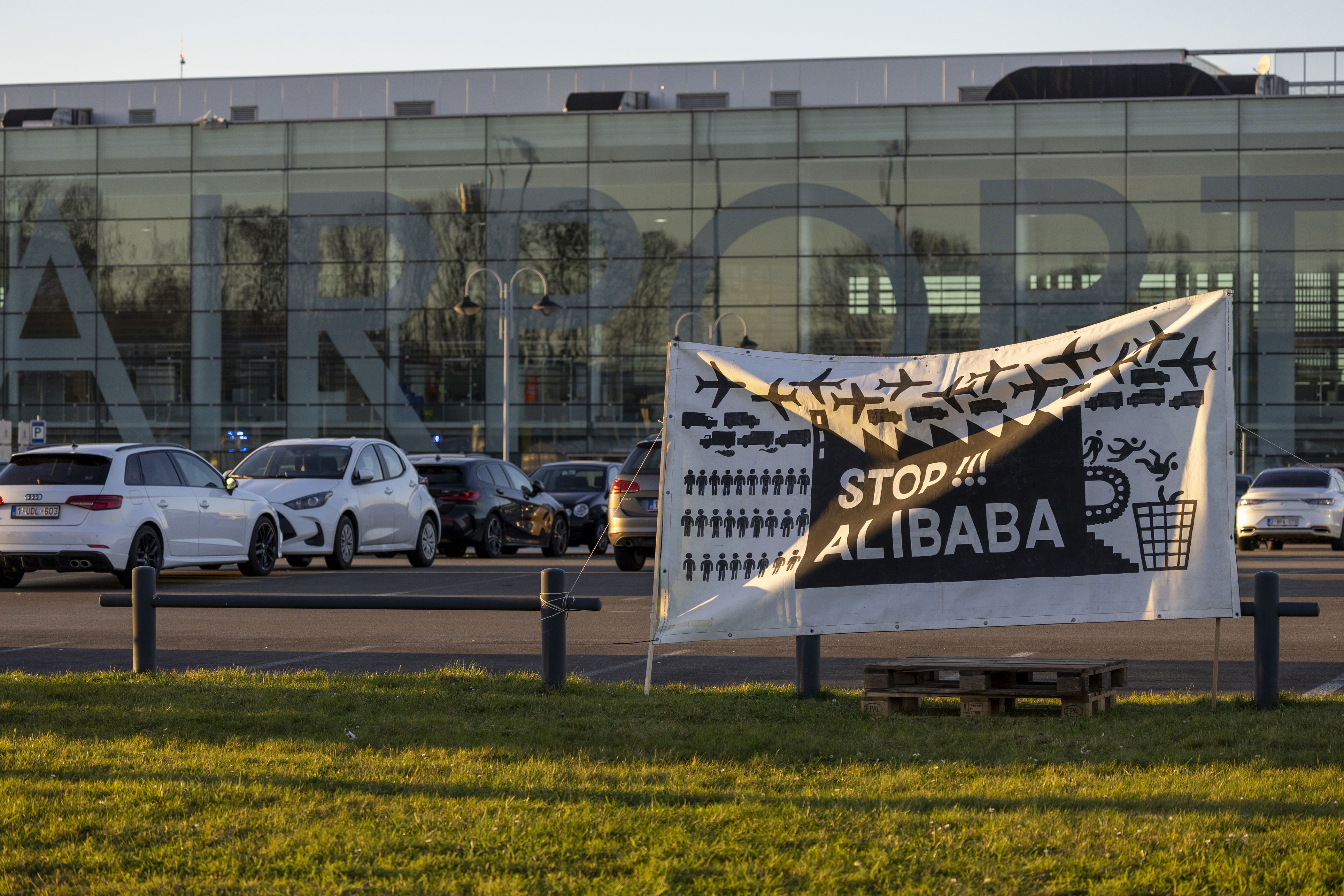 stop alibaba&co formule des recommandations pour le nouveau permis de liège airport
