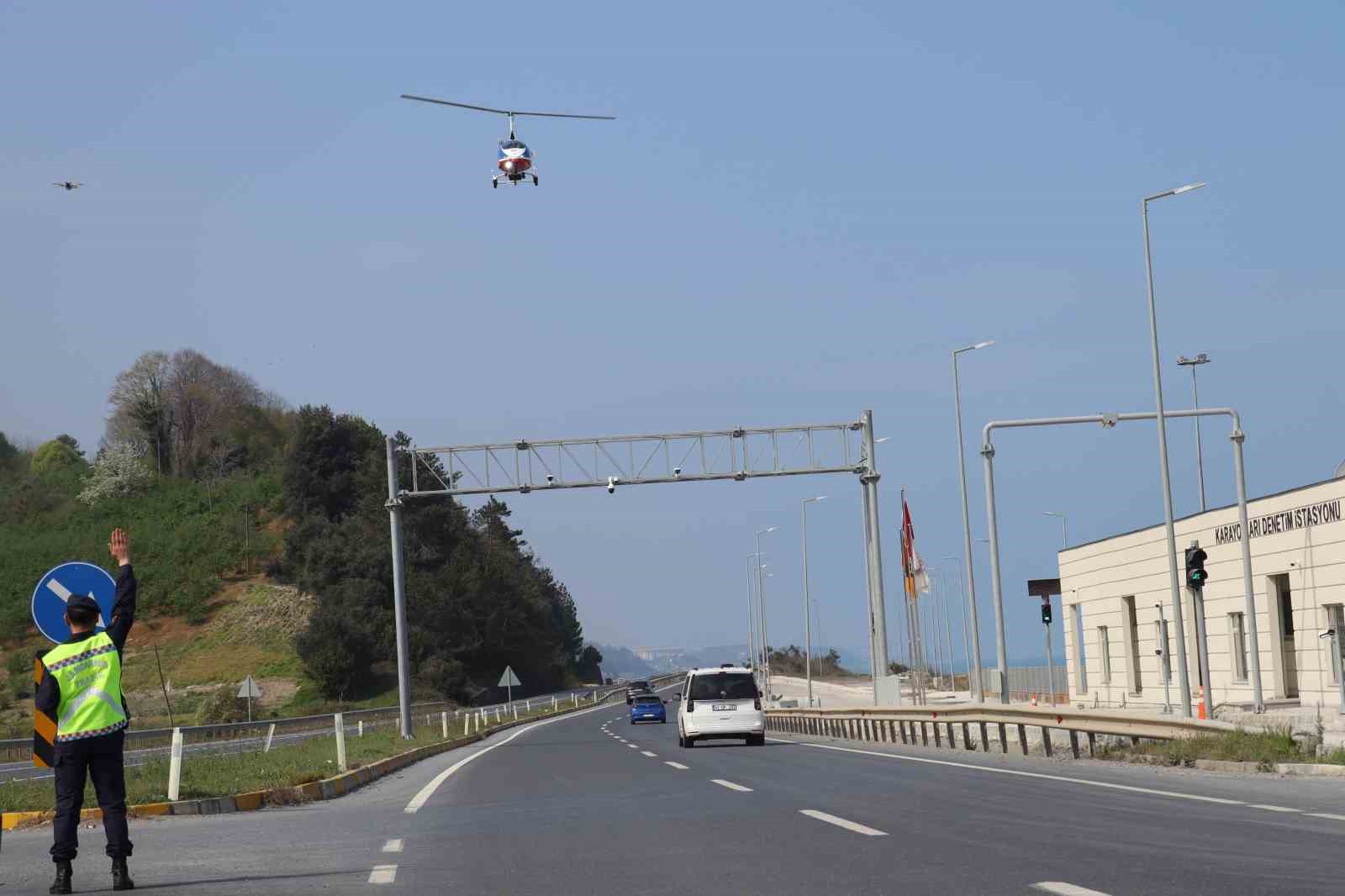 jandarma’dan helikopter dronlu denetim
