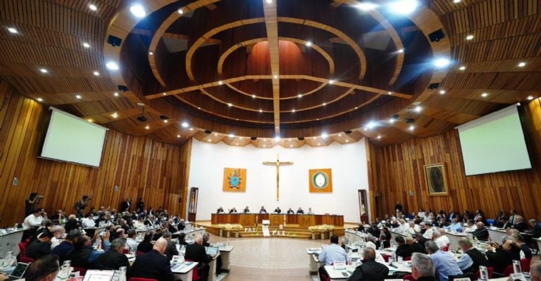 xóchitl gálvez afirma que gobierno investiga a 60 sacerdotes por opiniones políticas