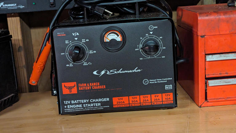 Review: Schumacher SC1667/SC1666 Manual Battery Charger and Jump Starter