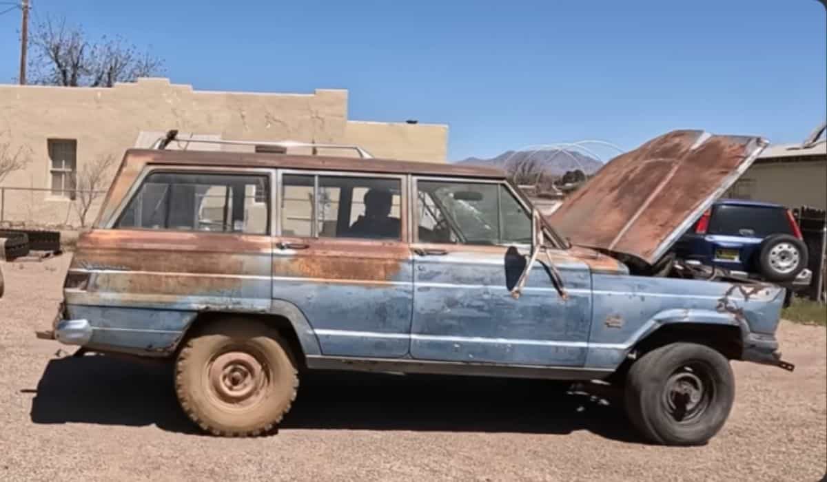 youtuber återupplivar övergiven 1964 jeep wagoneer efter att ha köpt den för endast 2 dollar