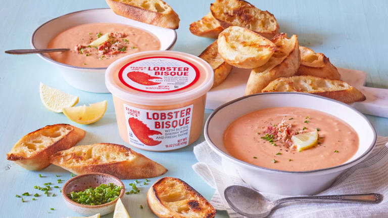 This Trader Joe's Lobster Soup Is The Secret To A Restaurant-Worthy ...