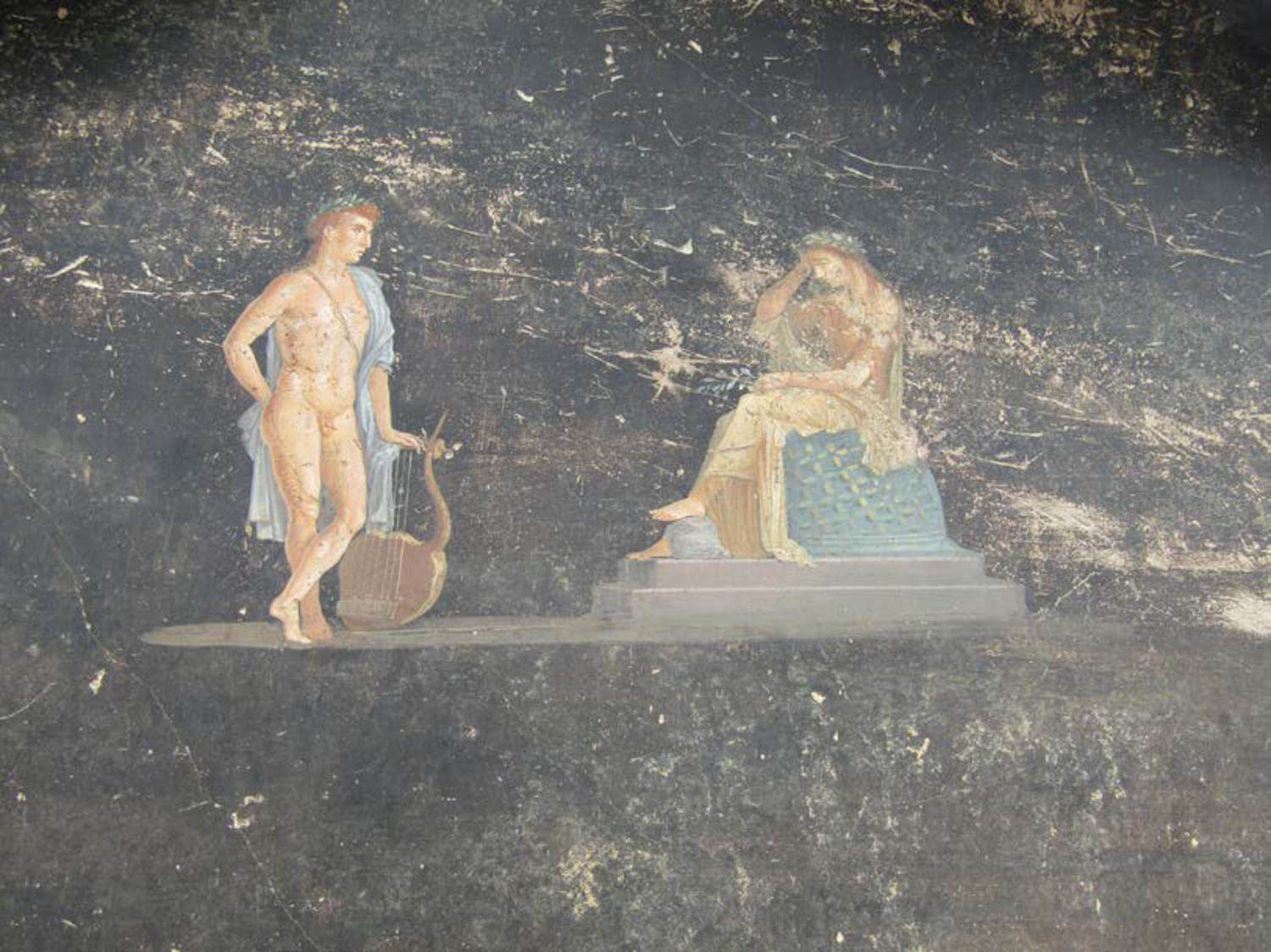 striking roman paintings uncovered in pompeii after nearly 2,000 years