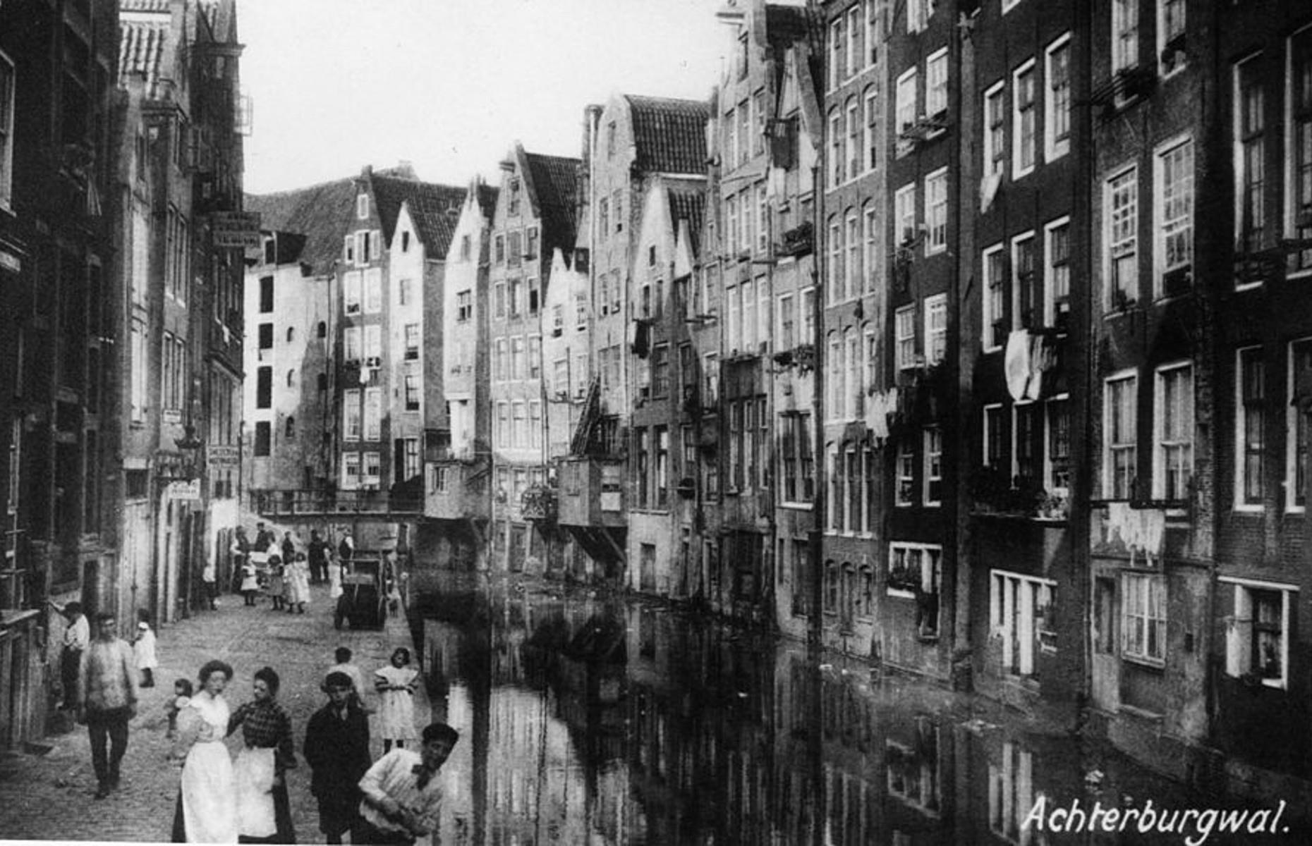 <p>The picturesque canals and colorful merchant houses of Amsterdam may be Instagram-friendly today, but back when this photo was taken in 1890, the famous city was spiraling into decline. The Dutch Golden Age of the 17th and 18th centuries was well and truly over and international conflicts with England and France were taking their toll. Thankfully the arrival of railways and the opening of new museums at the start of the 20th century put the city back on the path to the prosperity it enjoys today.</p>