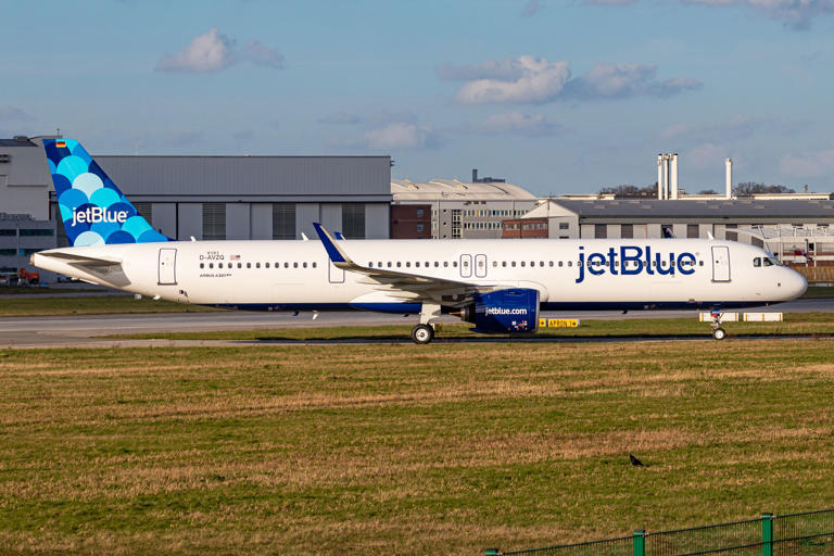 JetBlue Airbus A321neo Aborts Flight To New York Amid Technical Issues