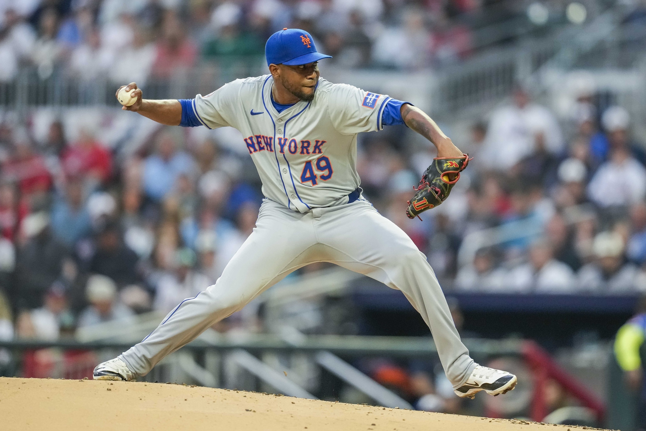 veteran righty elects free agency after clearing waivers