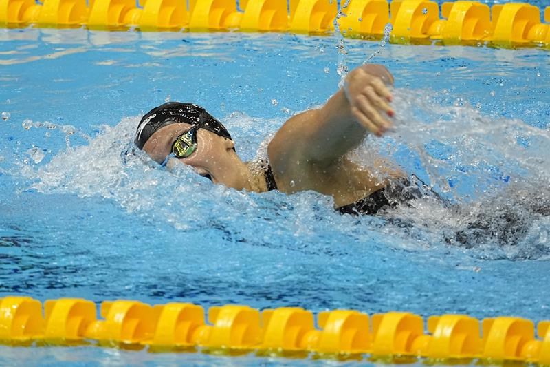 summer mcintosh wins 100-metre free at canadian swimming open