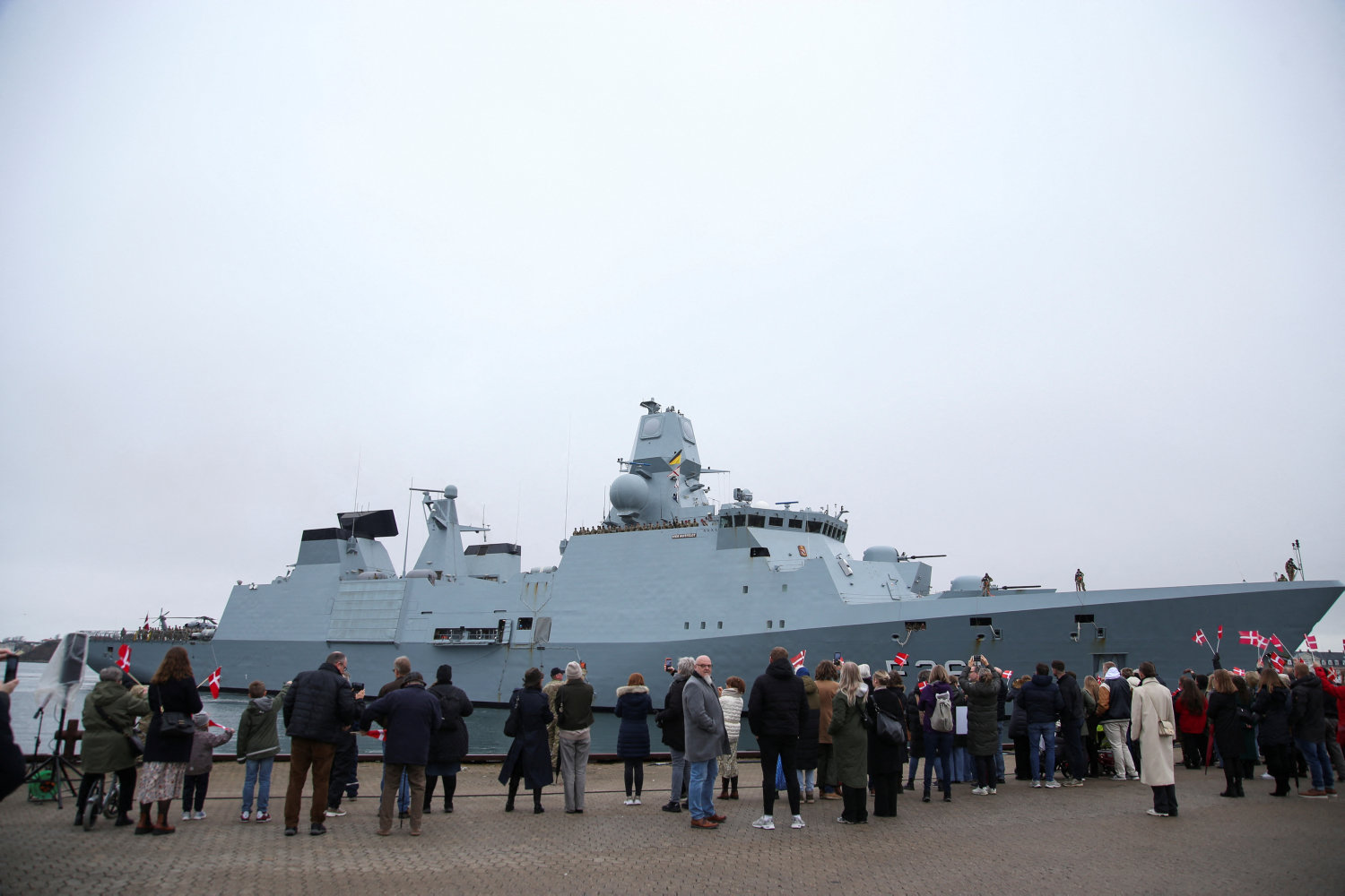 redegørelse om dansk fregat udskudt til uvist tidspunkt