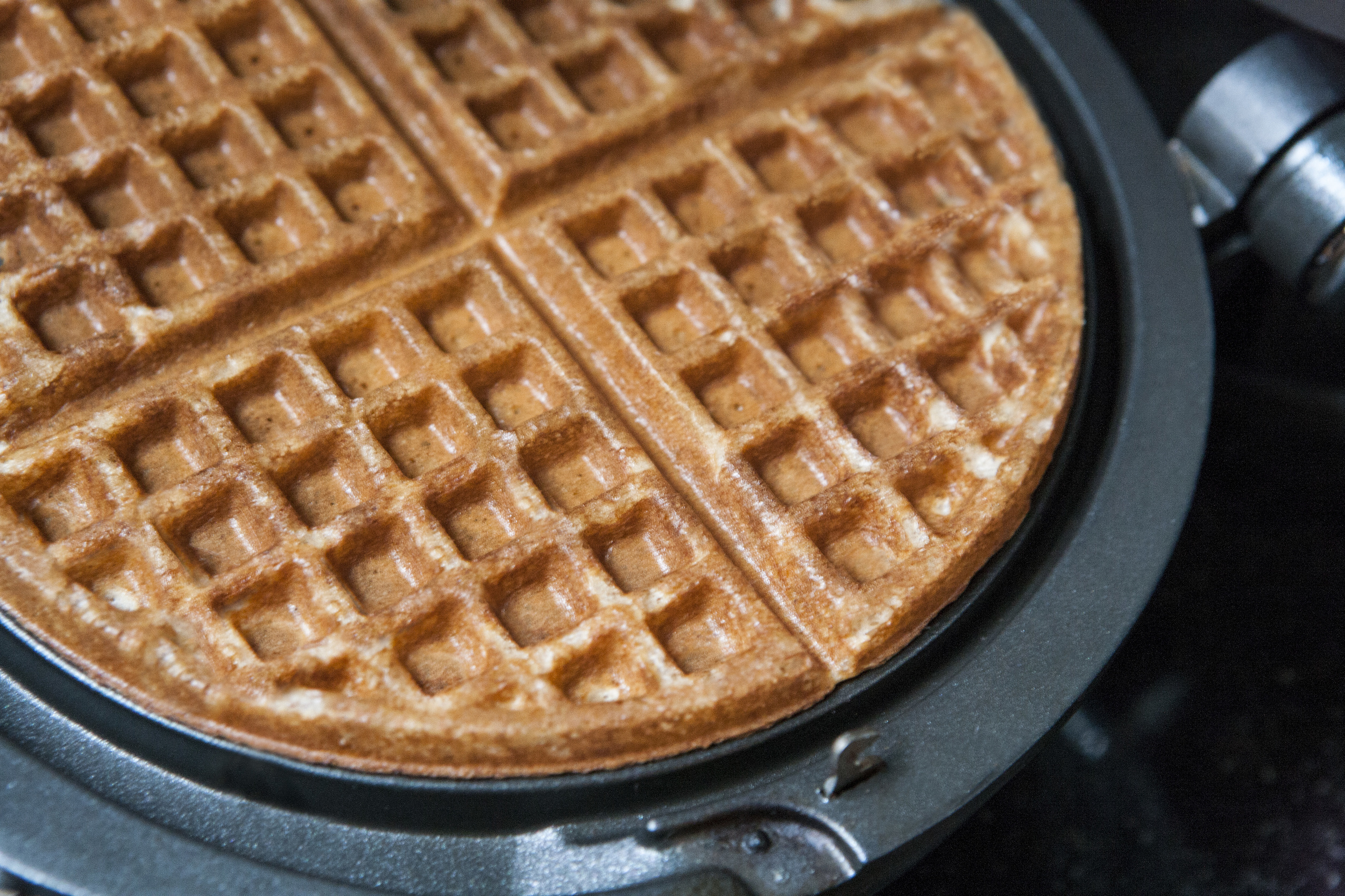 10 uses for a waffle iron besides making waffles