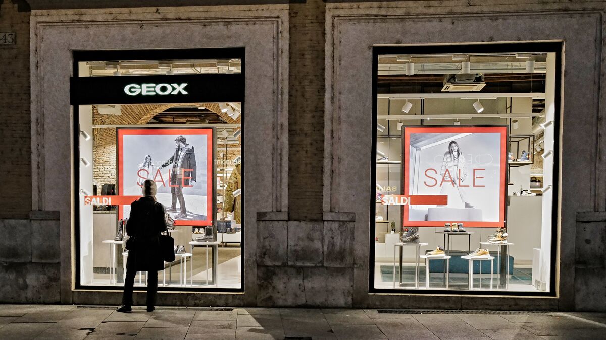 « vous n’avez pas la tenue adéquate » : à strasbourg, le gérant d’un magasin geox recale une intérimaire voilée