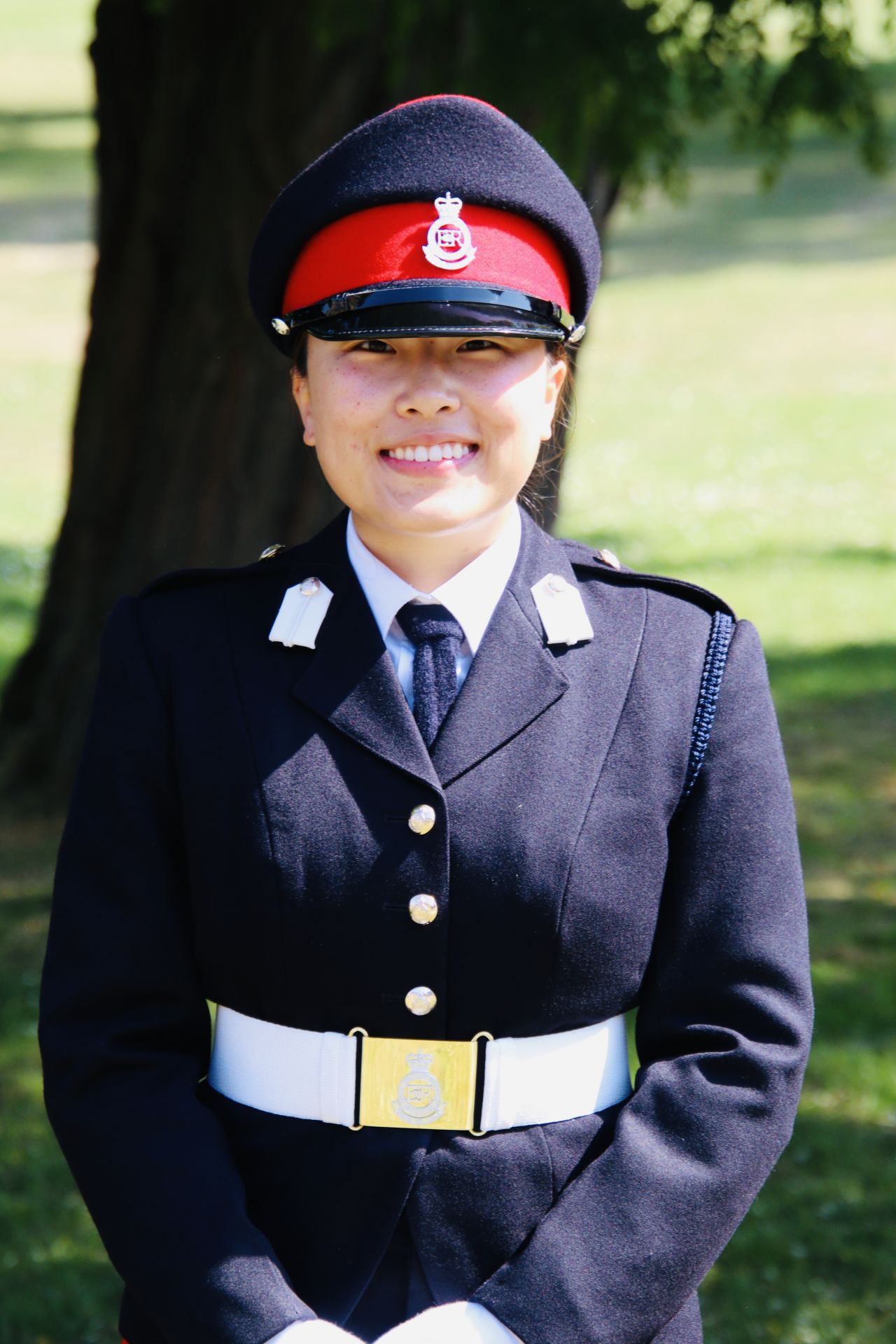 육사 여성 생도, 영국 육사 첫 졸업
