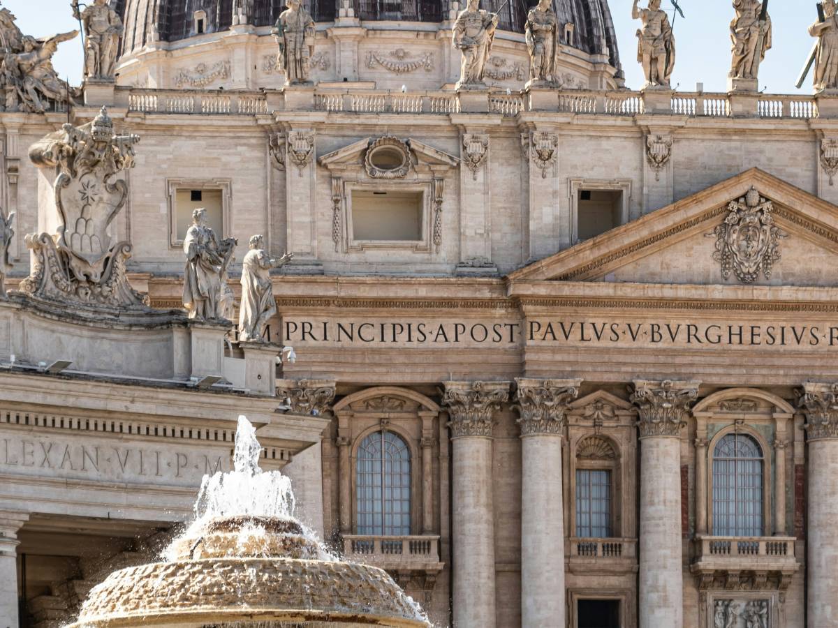licenziata dopo 34 anni, suora fa causa al vaticano: la richiesta choc
