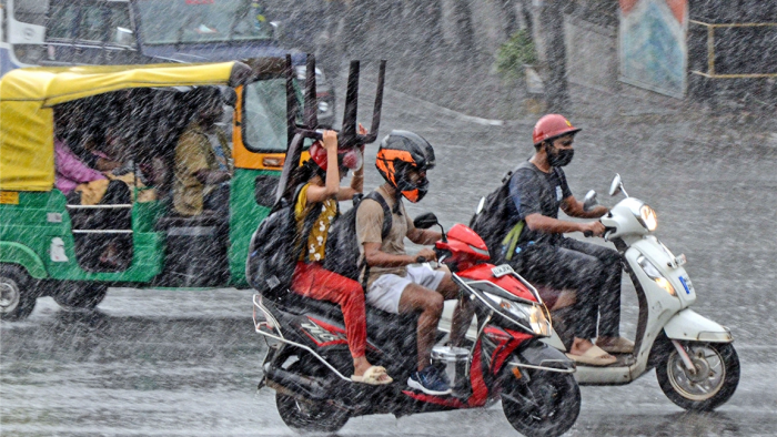 Weather Update: Rain Lashes Several Parts Of Tamil Nadu's Thoothukudi City