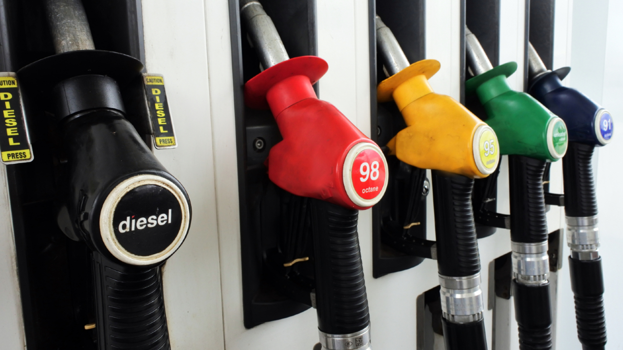 oil prices jump at ‘critical time’ in petrol price cycle