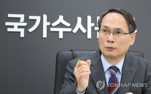 '메가스터디행 논란' 초대 국수본부장, 사외이사직 자진 사퇴(종합)