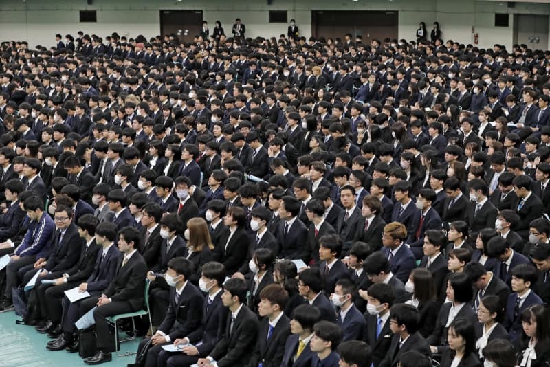 東大入学式、3千人の門出 「社会構造変化へ力を」