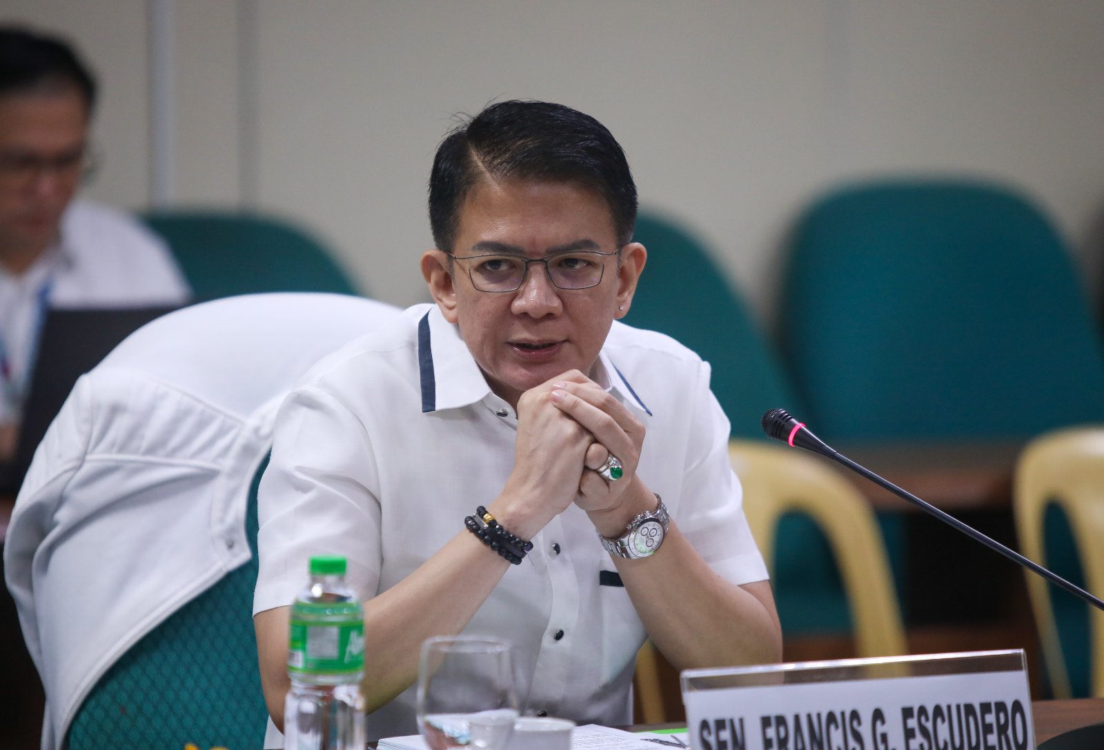 chiz opens up on edsa bus lane breach, says sorry