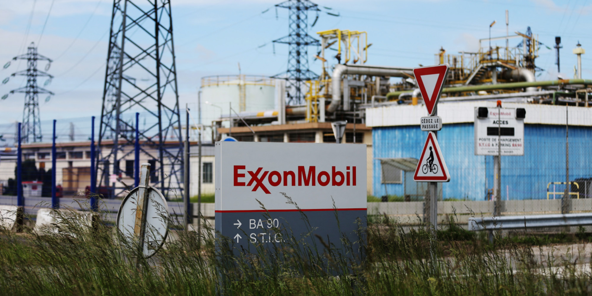 «gravenchon va être une ville morte» : exxonmobil va licencier plus de 600 personnes, les salariés sous le choc