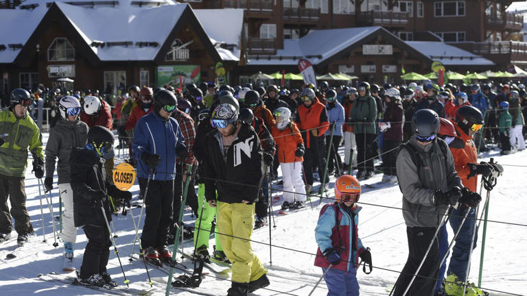 Fears of ski crashes rise as Colorado's resorts report larger crowds