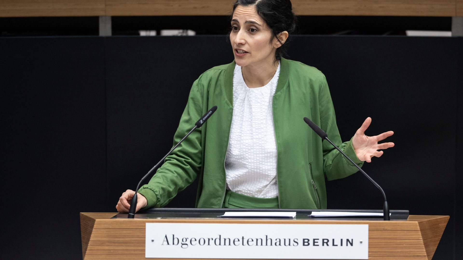 berliner grüne empört über zögerlichkeit der bundespartei in abtreibungsdebatte