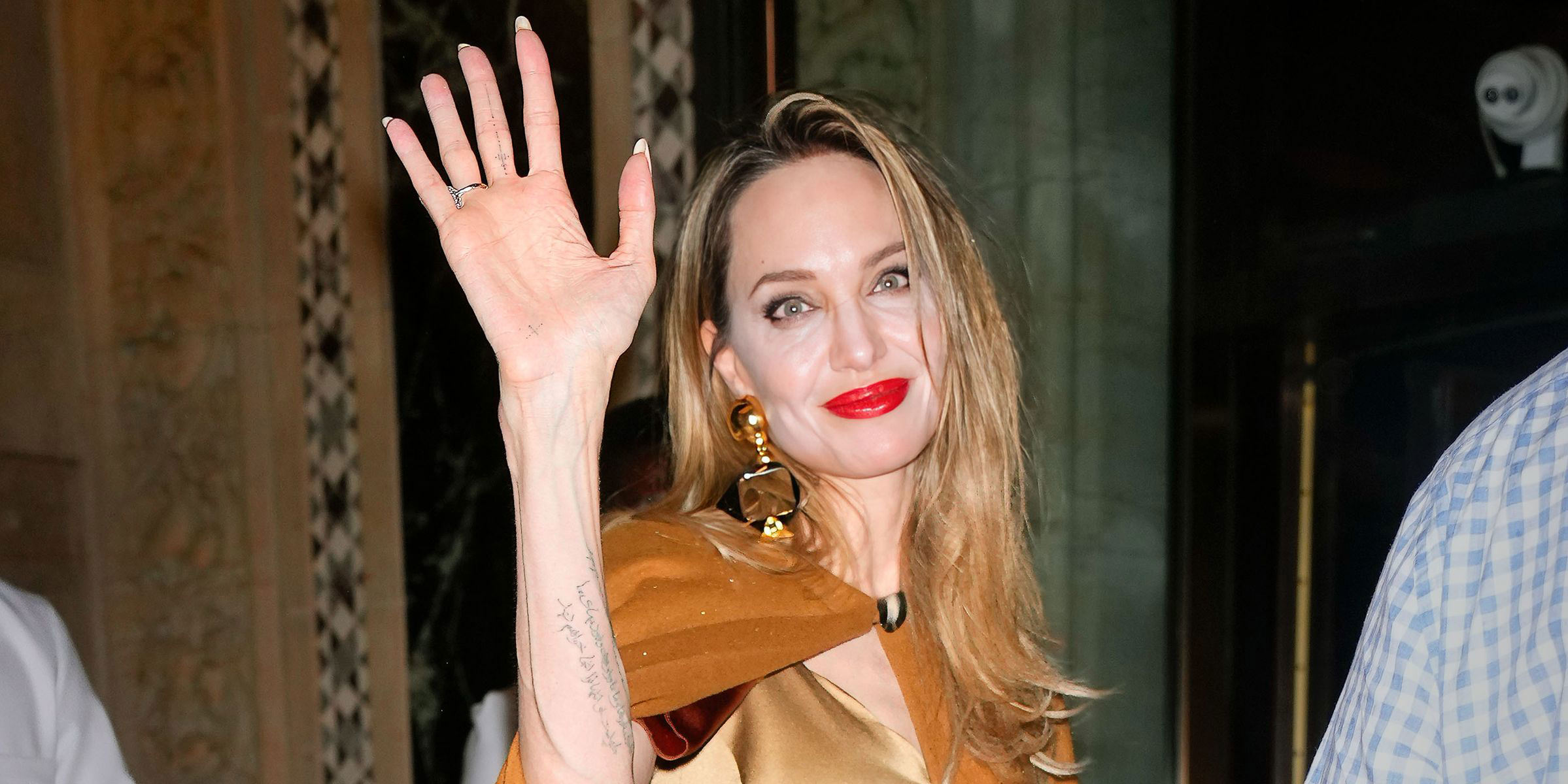 Angelina Jolie Embodies Old Hollywood Glamour at Broadway Opening Night ...