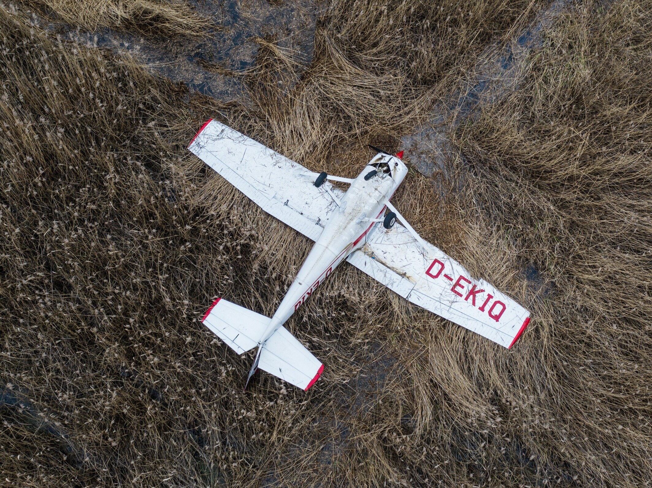 samolot spadł i stał się atrakcją turystyczną. właścicielka apeluje do prokuratury