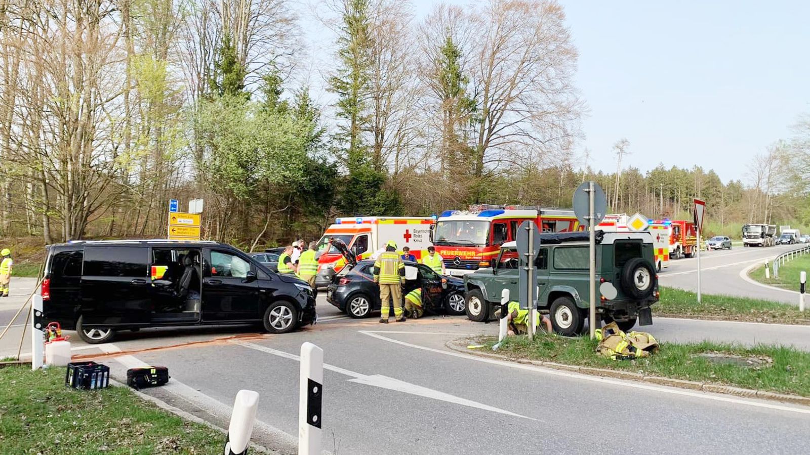 harry kane's children involved in three-car crash in germany