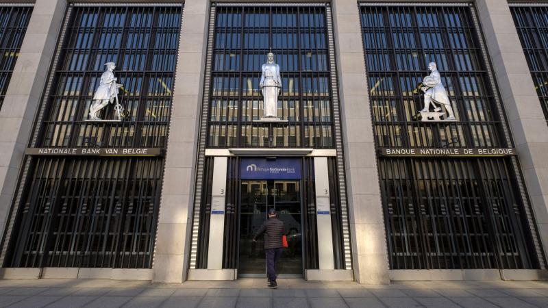 finances : les belges ont délaissé les comptes d’épargne et à vue