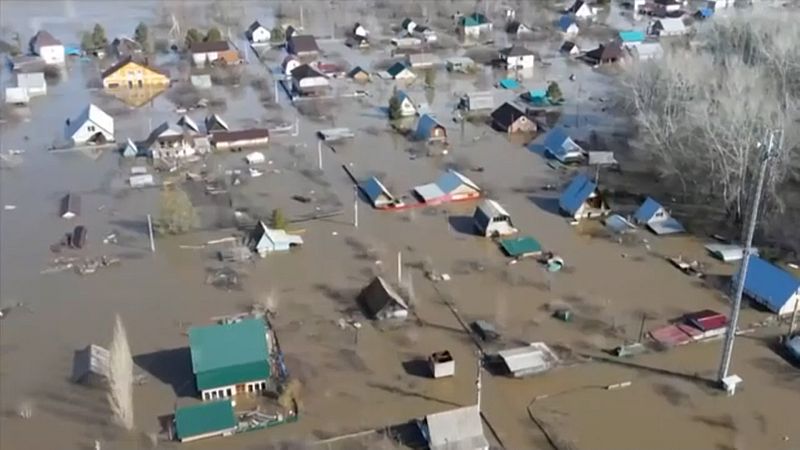 πλημμύρες σε ρωσία και καζακστάν: ανεβαίνει συνεχώς η στάθμη του ποταμού ουράλη