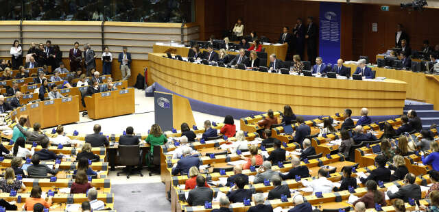 ingérence russe au parlement européen : la justice belge enquête sur des soupçons de corruption d’eurodéputés
