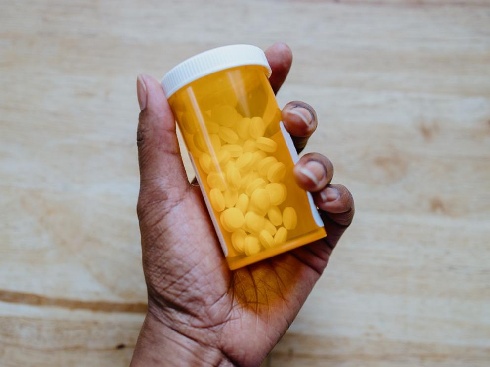 hundreds of drugs in short supply, pharmacists warn