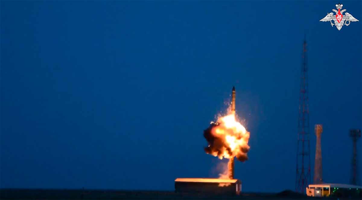 rússia lança míssil balístico intercontinental na base de kapustin yar