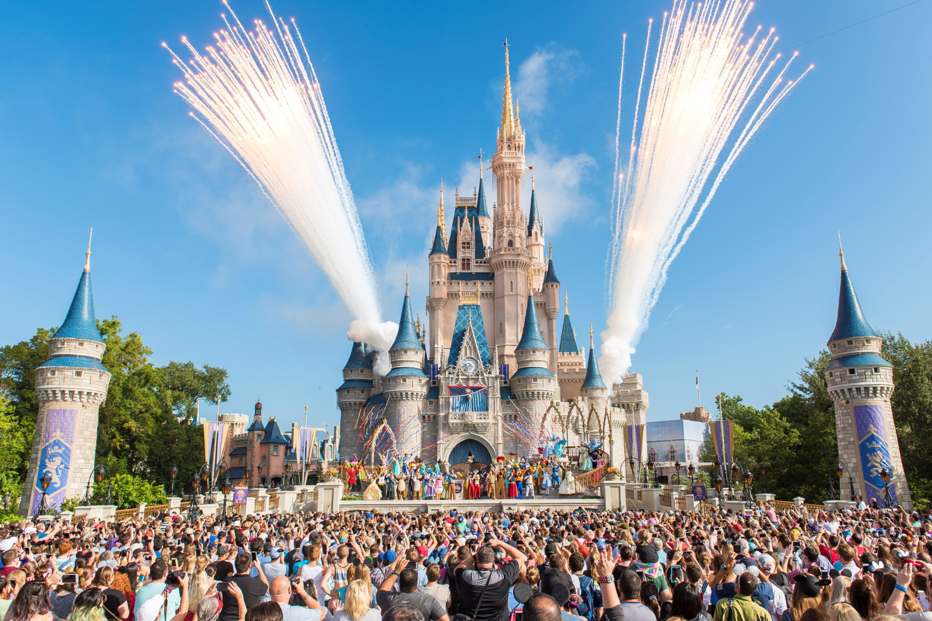 <p>The state of Florida appears to be a central destination for the US traveler. Of course, we can't forget that Orlando includes Disney World, which receives over 58 millions visitors annually.</p><p><a href="https://www.msn.com/en-us/community/channel/vid-7xx8mnucu55yw63we9va2gwr7uihbxwc68fxqp25x6tg4ftibpra?cvid=94631541bc0f4f89bfd59158d696ad7e">Follow us and access great exclusive content every day</a></p>