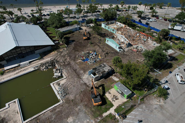 cape coral yacht club demolition